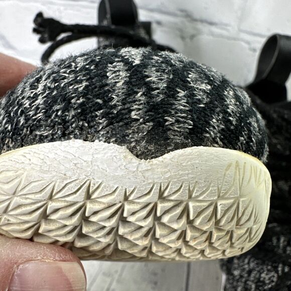 Nike Zoom Lebron XV 15 “Ashes” Black Oreo GS Size 3.5Y 922811-002 - Picture 4 of 12